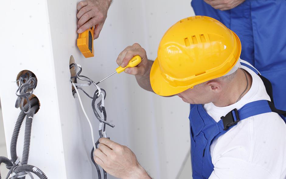 tarif horaire d'un électricien Paris 7